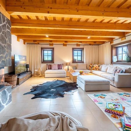 Wellness Drevenica Zuberec, 3 Apartmany, 2 Studia, Tatranske Stity Z Terasy Buitenkant foto