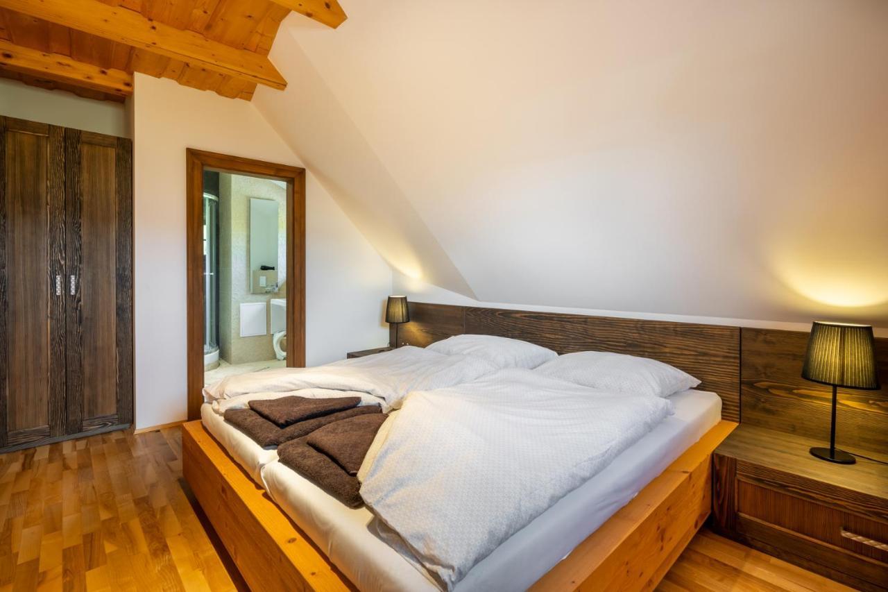 Wellness Drevenica Zuberec, 3 Apartmany, 2 Studia, Tatranske Stity Z Terasy Buitenkant foto